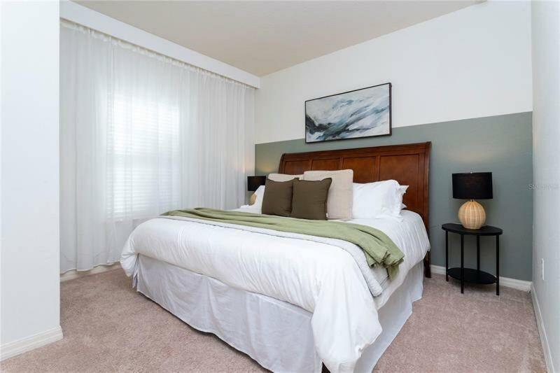 Holiday home Modern Townhome 5 Miles To - 3 Bd 2 Baths 8968 *