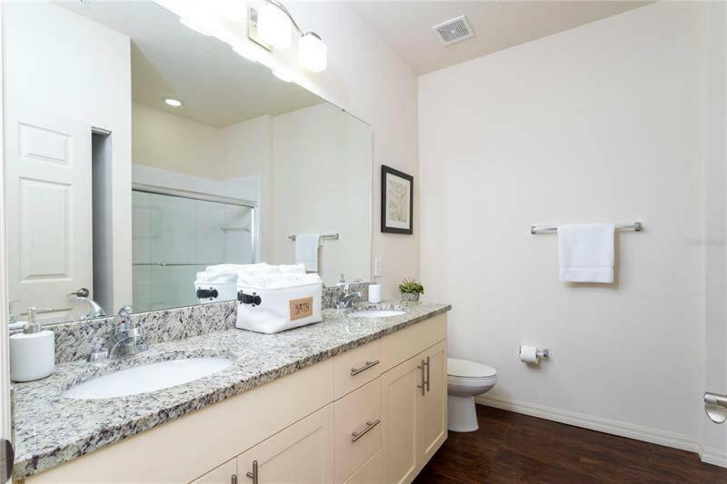 Modern Townhome 5 Miles To - 3 Bd 2 Baths 8968 Holiday home *