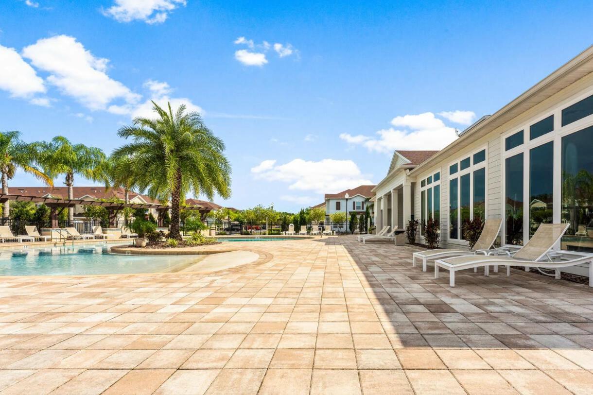 Holiday home Modern Townhome 5 Miles To - 3 Bd 2 Baths 8968