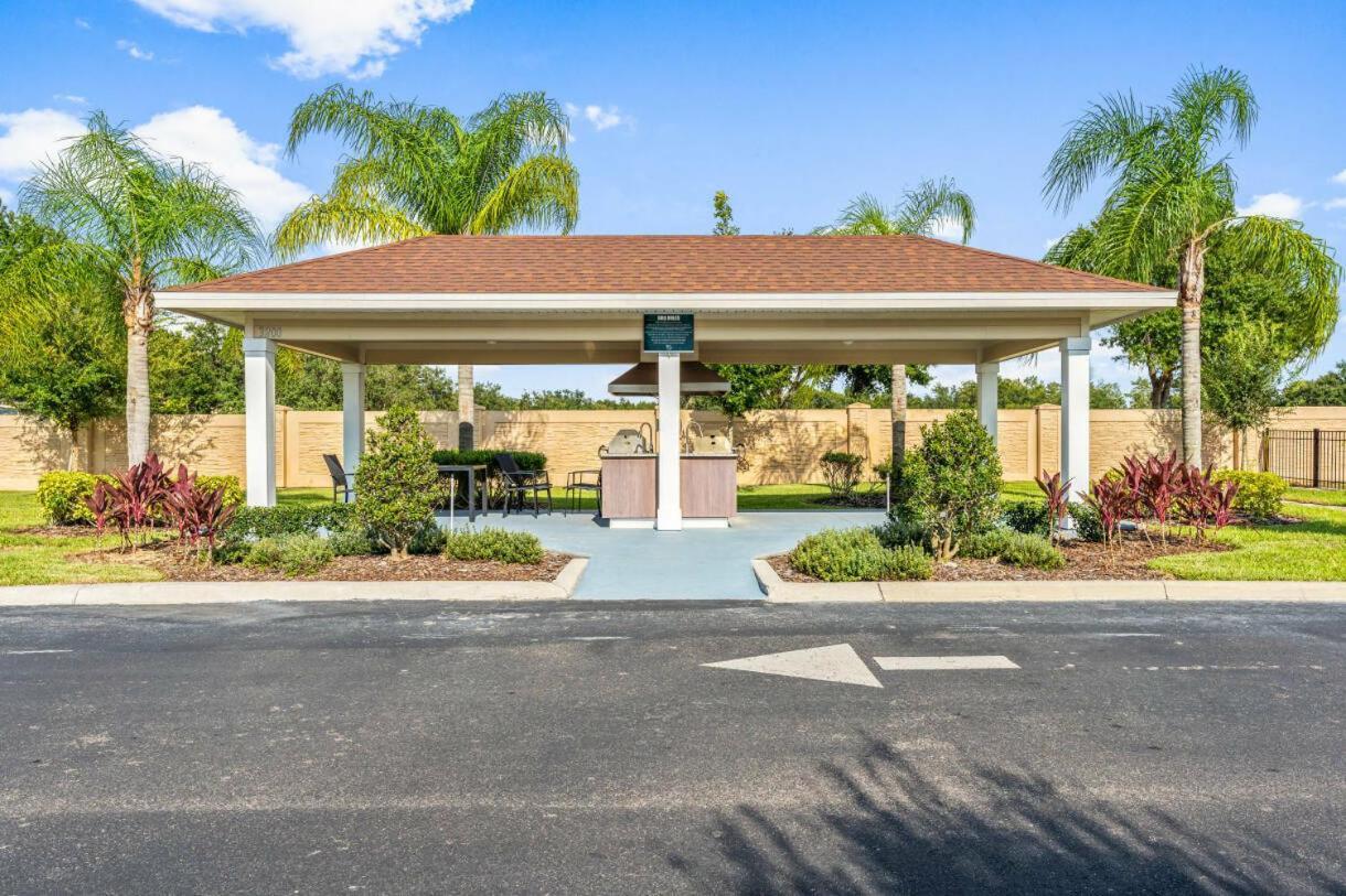 Holiday home Modern Townhome 5 Miles To - 3 Bd 2 Baths 8968